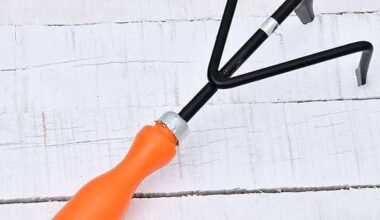 3 Prong Hand Cultivator No. MMI 84 - Gardening Tool